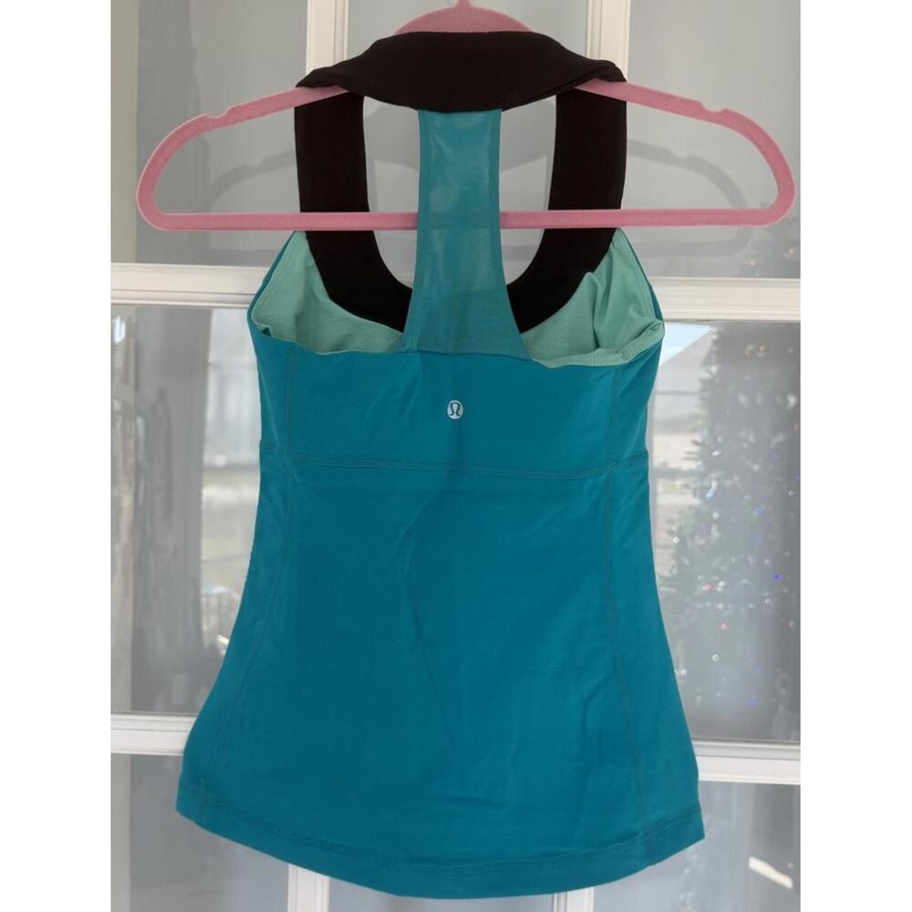 Lululemon Size 4 Racerback Tank Top, Teal - Picture 2 of 4